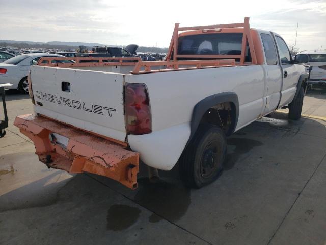 Photo 3 from auction – 2003 CHEVROLET SILVERADO with VIN 1GCHC29UX3E195351