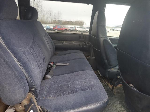 Photo 11 from auction – 2000 CHEVROLET ASTRO with VIN 1GNDM19W7YB219550
