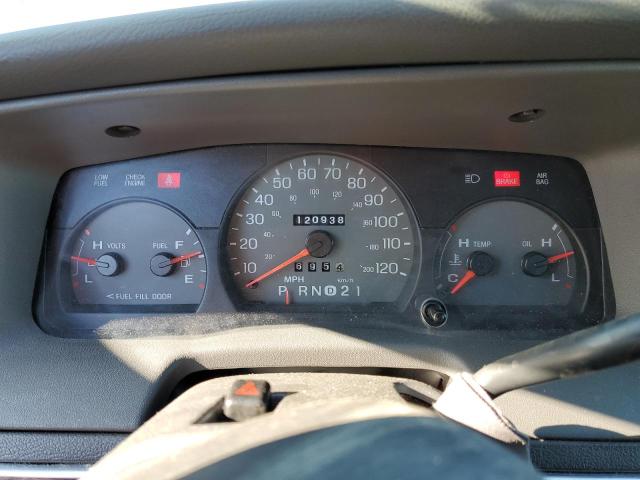 Photo 9 from auction – 2002 MERCURY GRAND MARQ with VIN 2MEFM74W22X643216