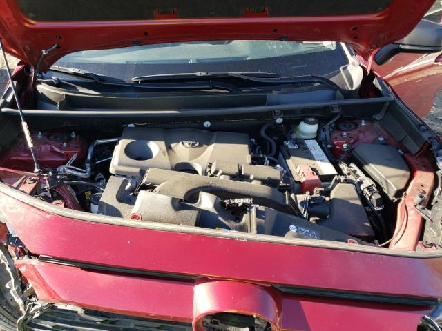 Photo 12 from auction – 2021 TOYOTA RAV4 LE with VIN JTMH1RFVXMD074600