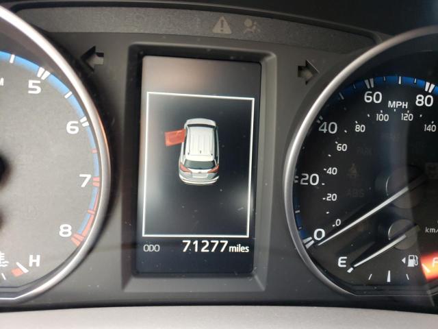 Photo 9 from auction – 2017 TOYOTA RAV4 LE with VIN JTMZFREVXHD106619
