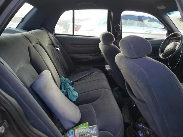 Photo 10 from auction – 2001 FORD CROWN VICT with VIN 2FAFP74W81X140304
