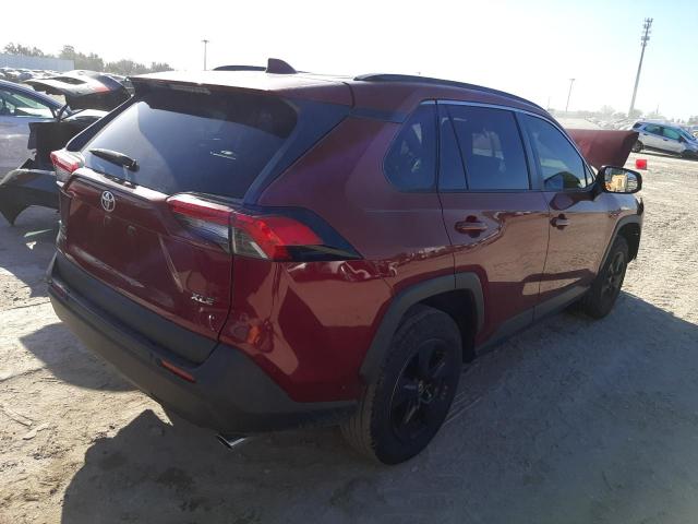Photo 3 from auction – 2021 TOYOTA RAV4 XLE with VIN JTMW1RFV2MD065591
