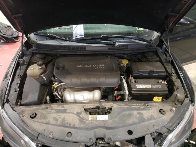 Photo 11 from auction – 2015 CHRYSLER 200 LIMITE with VIN 1C3CCCAB7FN719655