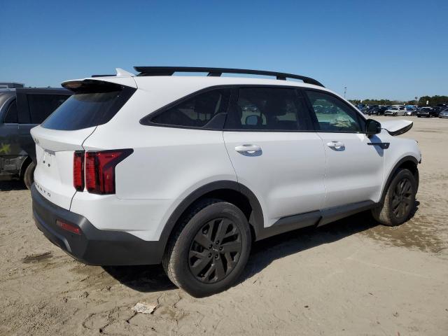 Photo 3 from auction – 2022 KIA SORENTO S with VIN 5XYRLDLC4NG139982