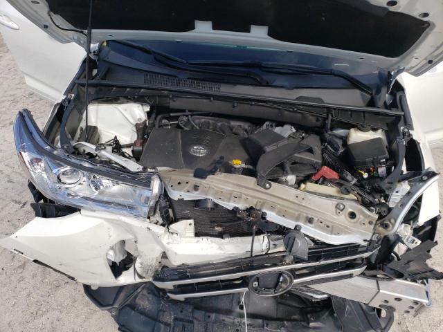 Photo 7 from auction – 2017 TOYOTA HIGHLANDER with VIN 5TDZZRFH5HS209662