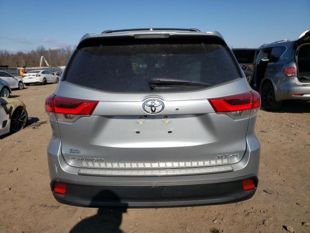 Photo 6 from auction – 2018 TOYOTA HIGHLANDER with VIN 5TDJZRFHXJS537243