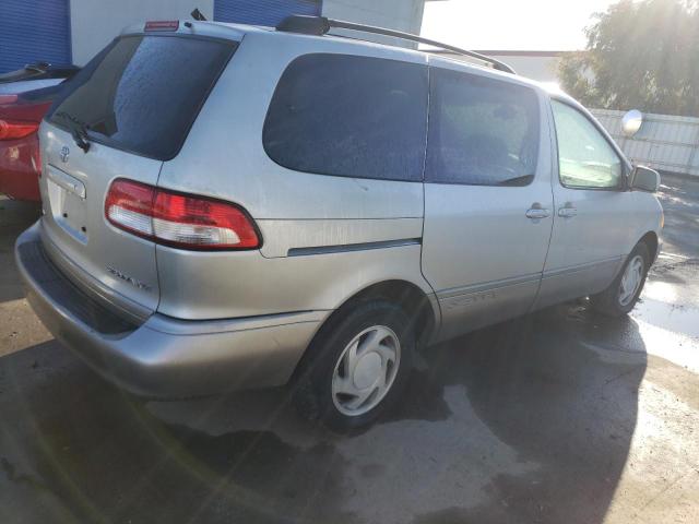 Photo 3 from auction – 2002 TOYOTA SIENNA LE with VIN 4T3ZF13C12U472997