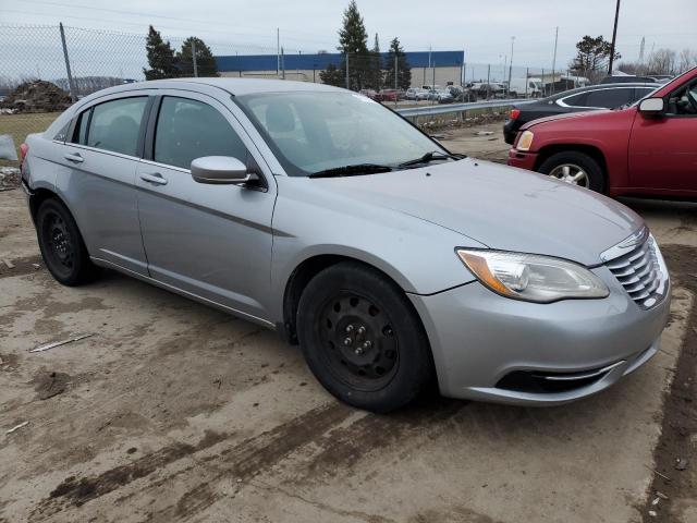 Photo 4 from auction – 2013 CHRYSLER 200 LX with VIN 1C3CCBAG1DN559386