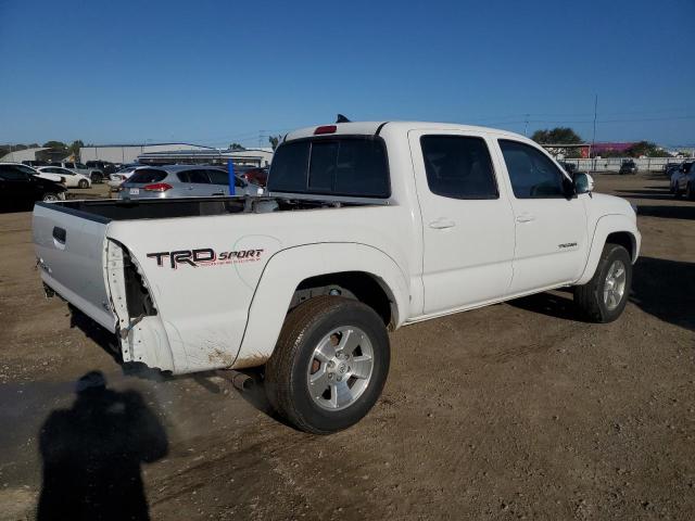 Photo 3 from auction – 2015 TOYOTA TACOMA DOU with VIN 3TMLU4EN5FM186962