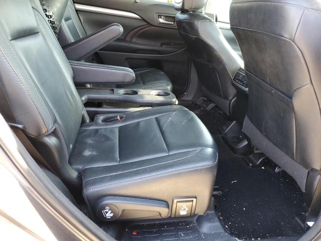 Photo 11 from auction – 2016 TOYOTA HIGHLA XLE with VIN 5TDJKRFH2GS355968