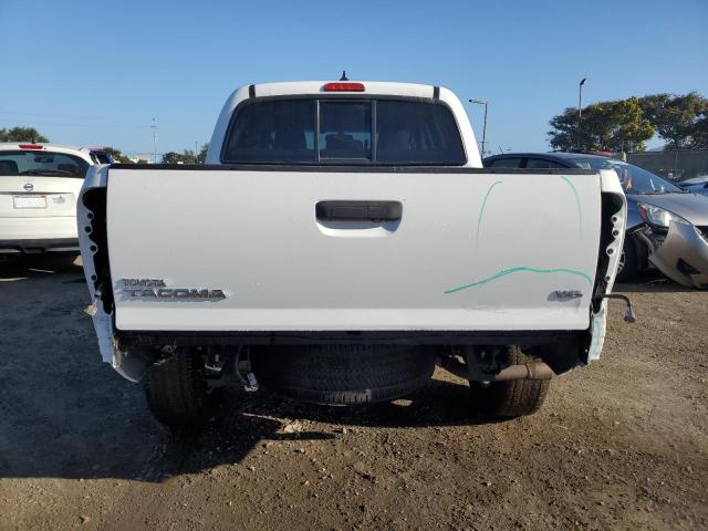 Photo 6 from auction – 2015 TOYOTA TACOMA DOU with VIN 3TMLU4EN5FM186962