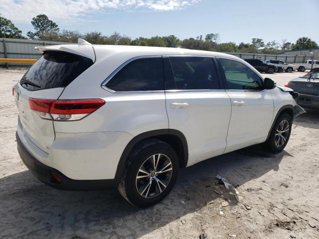 Photo 3 from auction – 2017 TOYOTA HIGHLANDER with VIN 5TDZZRFH5HS209662