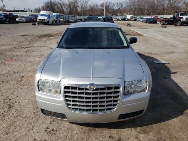 Photo 5 from auction – 2009 CHRYSLER 300 LX with VIN 2C3LA43D39H634075