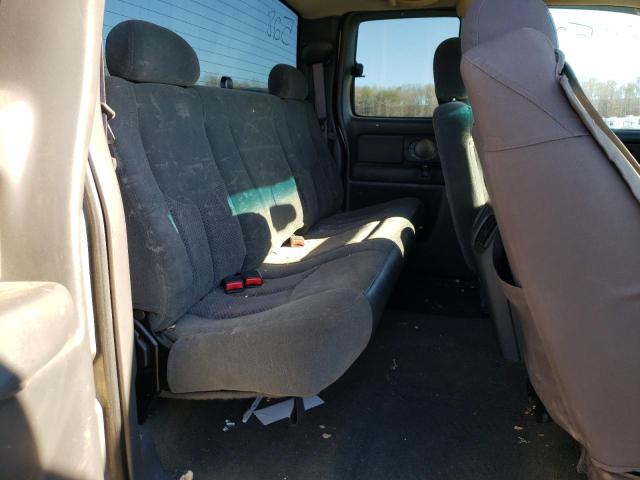 Photo 10 from auction – 2003 CHEVROLET SILVERADO with VIN 1GCHC29193E125751