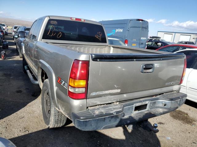 Фото 2 с аукциона – 2002 CHEVROLET SILVERADO с VIN 2GCEK19T121228339