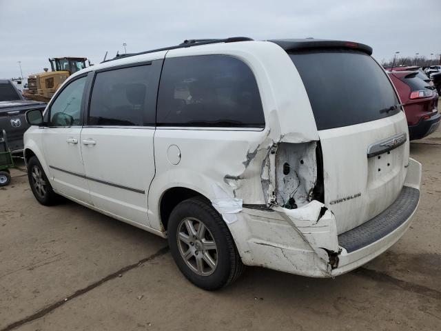 Photo 2 from auction – 2010 CHRYSLER TOWN & COU with VIN 2A4RR5D15AR143038