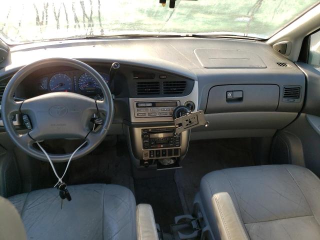 Photo 8 from auction – 2002 TOYOTA SIENNA LE with VIN 4T3ZF13C12U472997