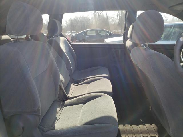 Photo 11 from auction – 2004 TOYOTA SIENNA CE with VIN 5TDZA23C24S047054