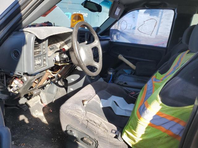 Photo 7 from auction – 2002 CHEVROLET SILVERADO with VIN 2GCEK19T121228339