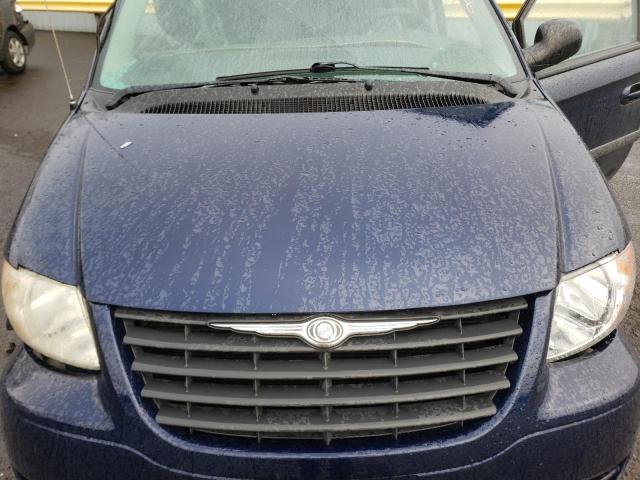 Photo 12 from auction – 2006 CHRYSLER TOWN & COU with VIN 1A4GP45RX6B528094