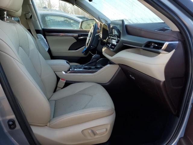 Photo 7 from auction – 2022 TOYOTA HIGHLANDER with VIN 5TDYARAHXNS015246