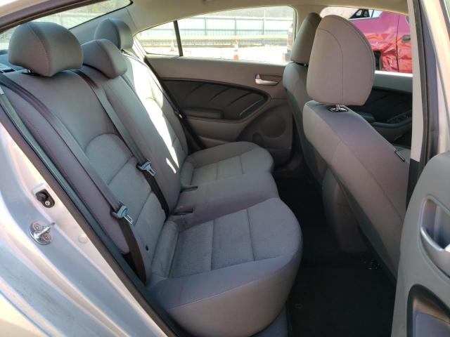 Photo 10 from auction – 2017 KIA FORTE LX with VIN 3KPFK4A71HE116091
