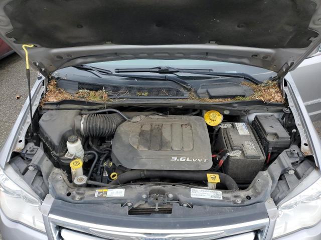 Photo 11 from auction – 2016 CHRYSLER TOWN & COU with VIN 2C4RC1CG0GR129997