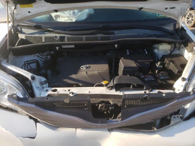 Photo 12 from auction – 2015 TOYOTA SIENNA XLE with VIN 5TDDK3DC6FS110316