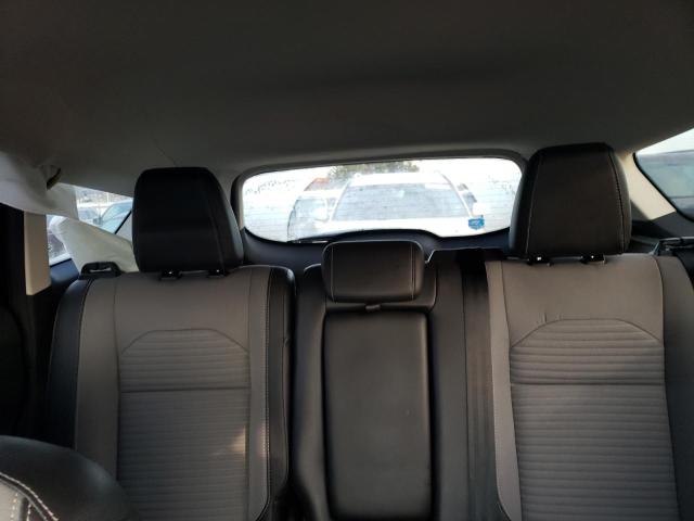 Photo 10 from auction – 2017 FORD ESCAPE SE with VIN 1FMCU9GD4HUA44677