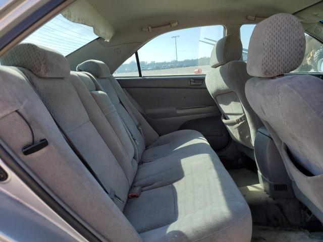 Photo 9 from auction – 2004 TOYOTA CAMRY LE with VIN 4T1BE30K94U293128