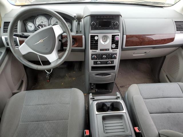 Photo 8 from auction – 2010 CHRYSLER TOWN & COU with VIN 2A4RR5D15AR143038