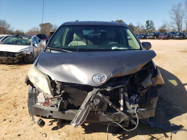 Photo 5 from auction – 2011 TOYOTA SIENNA XLE with VIN 5TDYK3DC9BS148702