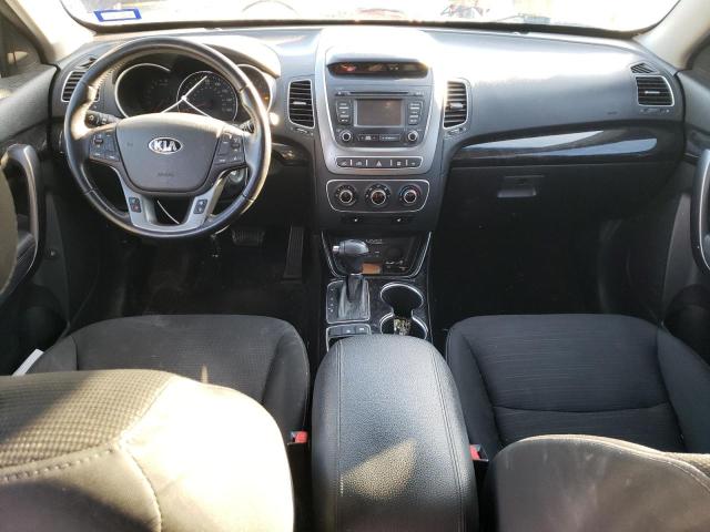 Photo 8 from auction – 2015 KIA SORENTO LX with VIN 5XYKT4A67FG556464