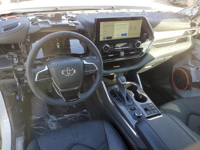 Photo 8 from auction – 2023 TOYOTA HIGHLANDER with VIN 5TDKDRBH8PS006835