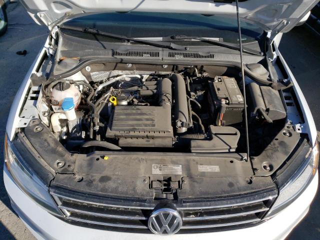Photo 11 from auction – 2017 VOLKSWAGEN JETTA S with VIN 3VW2B7AJ8HM274605