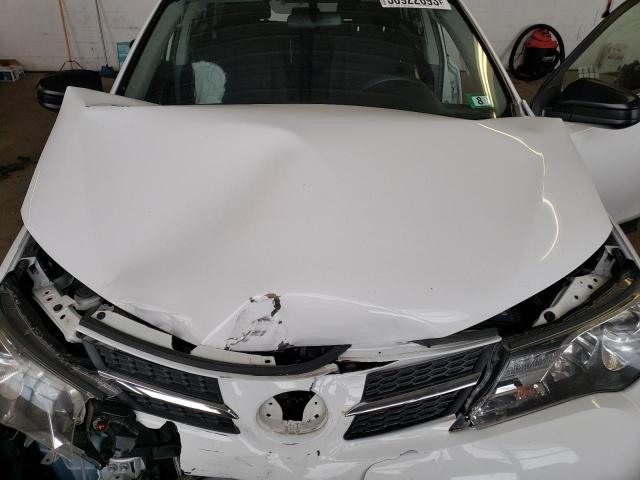 Photo 12 from auction – 2015 TOYOTA RAV4 LE with VIN JTMBFREVXFJ035065