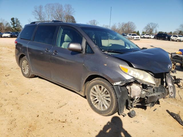 Photo 4 from auction – 2011 TOYOTA SIENNA XLE with VIN 5TDYK3DC9BS148702