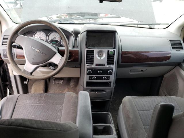 Photo 8 from auction – 2010 CHRYSLER TOWN & COU with VIN 2A4RR4DE2AR347082