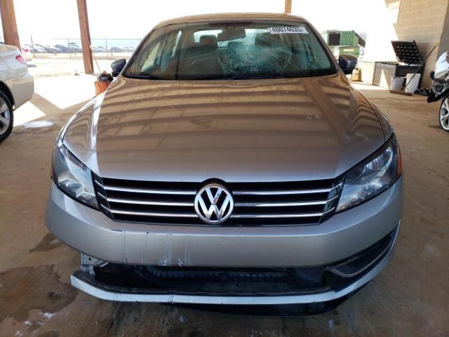 Photo 5 from auction – 2014 VOLKSWAGEN PASSAT S with VIN 1VWAS7A3XEC044073