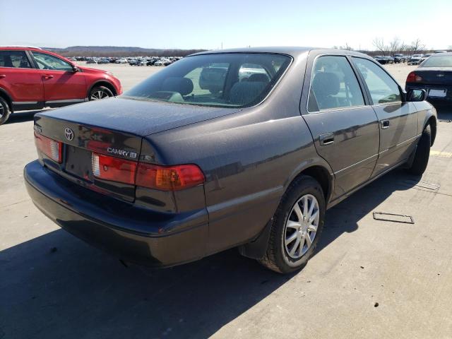 Photo 3 from auction – 2000 TOYOTA CAMRY CE with VIN 4T1BG22K9YU617458