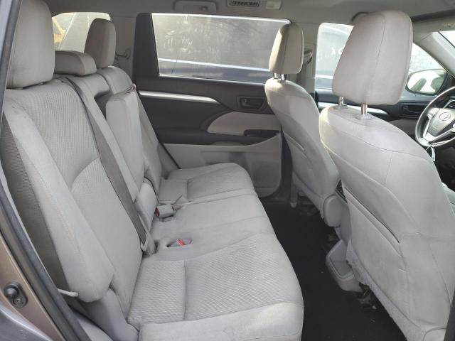 Photo 11 from auction – 2015 TOYOTA HIGHLANDER with VIN 5TDBKRFHXFS093409