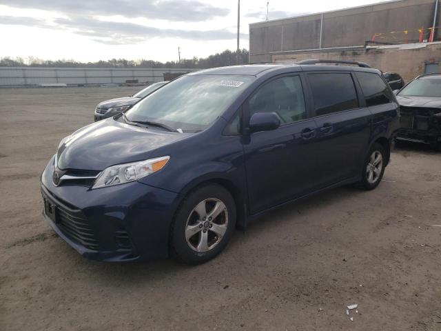 Photo 1 from auction – 2018 TOYOTA SIENNA LE with VIN 5TDKZ3DC2JS902247