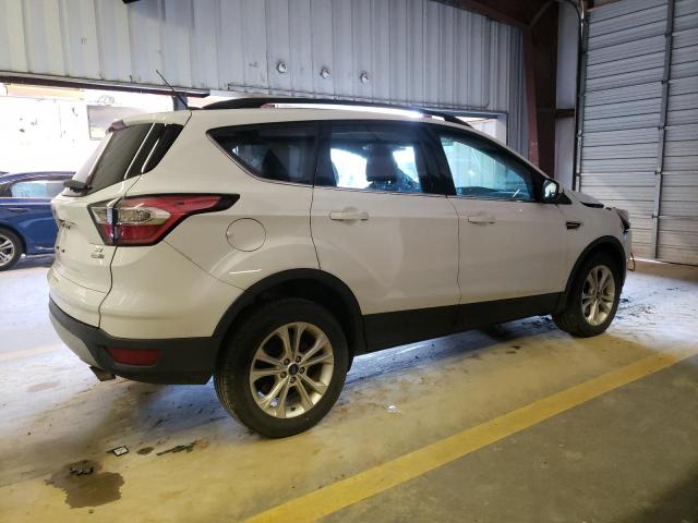 Photo 3 from auction – 2017 FORD ESCAPE SE with VIN 1FMCU9GD4HUC03827