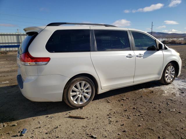 Photo 3 from auction – 2011 TOYOTA SIENNA XLE with VIN 5TDYK3DC2BS004716