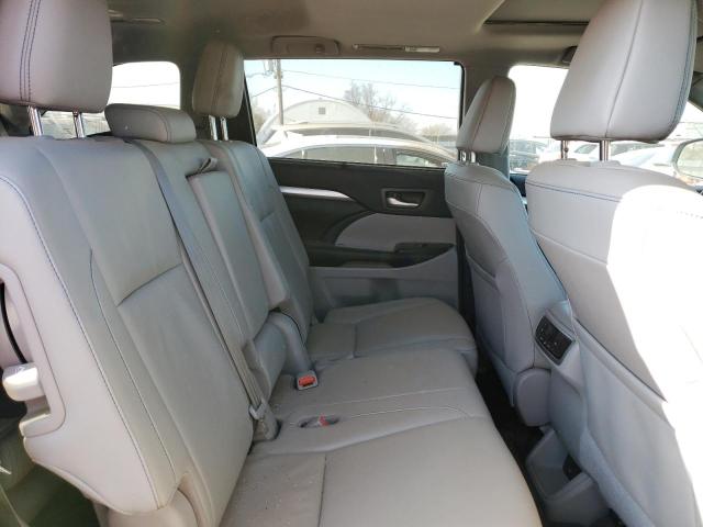 Photo 11 from auction – 2018 TOYOTA HIGHLANDER with VIN 5TDJZRFHXJS537243