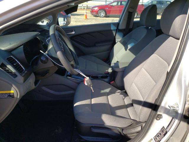 Photo 7 from auction – 2017 KIA FORTE LX with VIN 3KPFK4A71HE116091