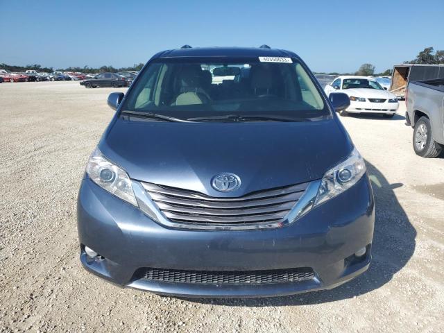 Photo 5 from auction – 2017 TOYOTA SIENNA XLE with VIN 5TDDZ3DC7HS173875