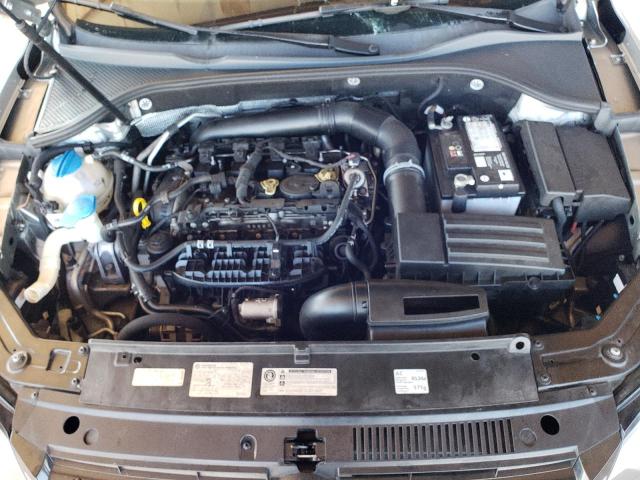 Photo 11 from auction – 2014 VOLKSWAGEN PASSAT S with VIN 1VWAS7A3XEC044073