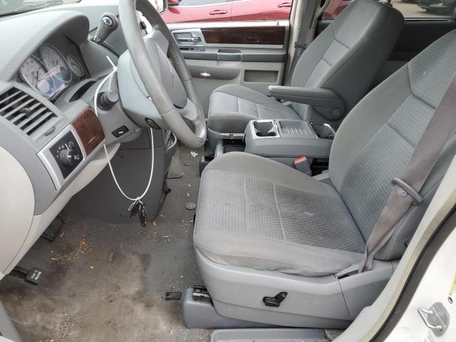 Photo 7 from auction – 2010 CHRYSLER TOWN & COU with VIN 2A4RR5D15AR143038